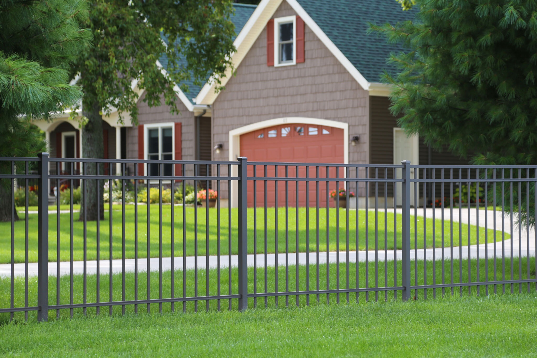 Modern Villa Aluminum Fencing