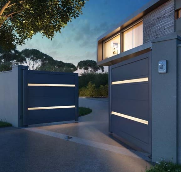 Aluminum fence gate with optional integrated LED lighting