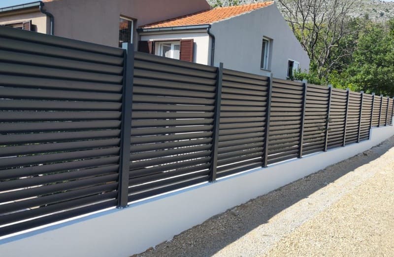 Aluminum louver fence system