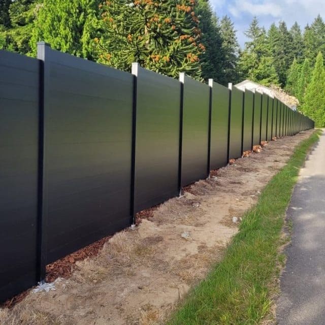 Aluminum privacy fence system