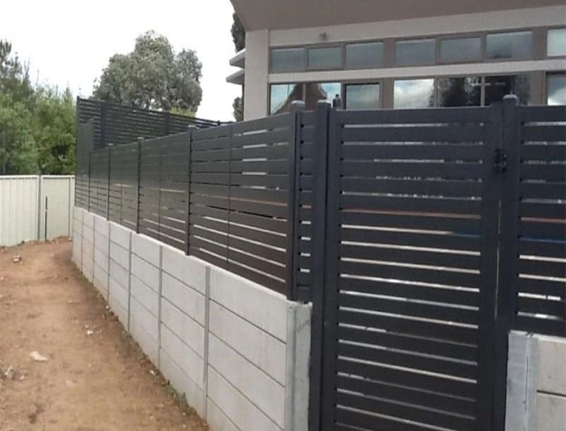 VALUNO easily assembled aluminum horizontal slat fence panels