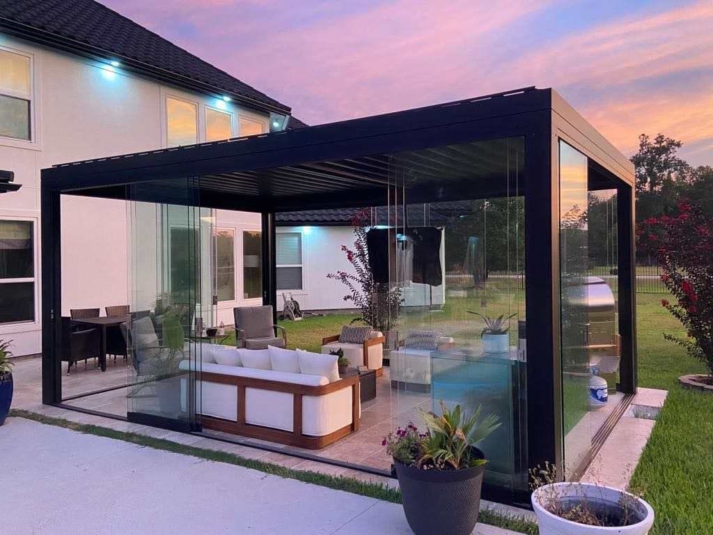 Aluminum pergola with glass roof