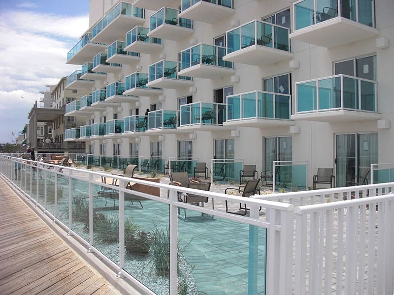 Valuno aluminum fence at a hotel